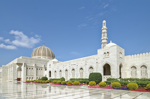 sultan-qaboos-grand-mosque-5963726_640